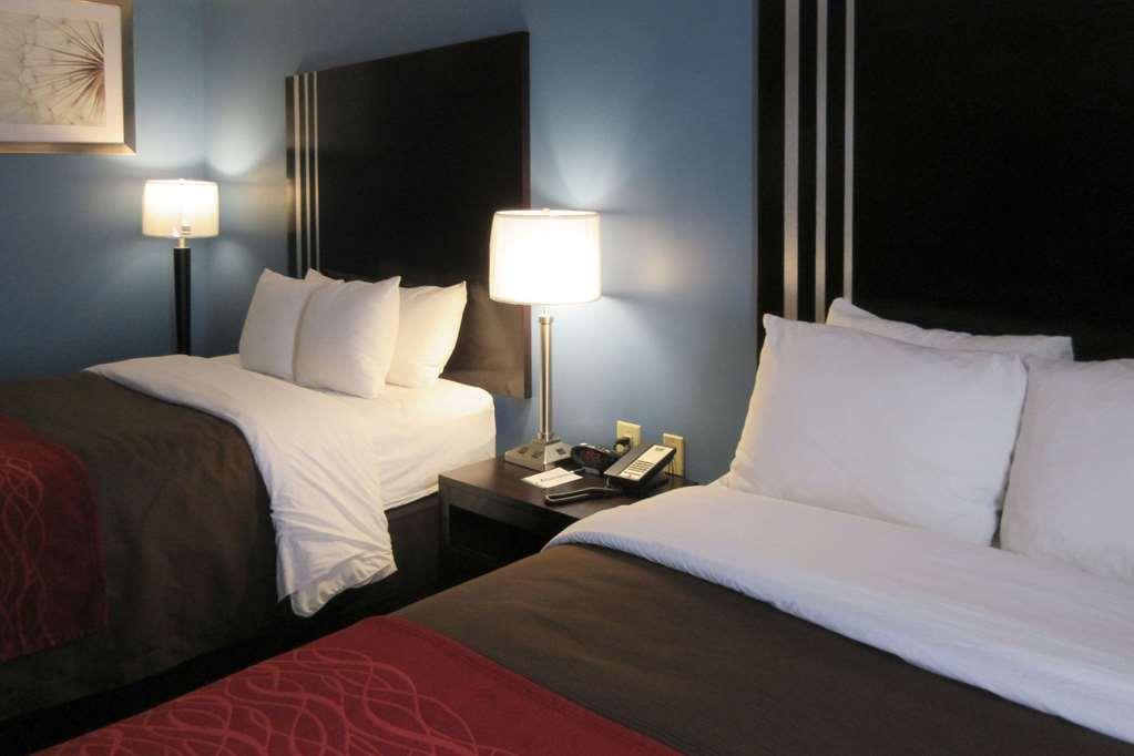 Comfort Inn Бардстаун Стая снимка