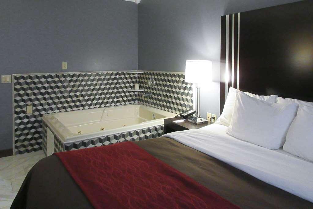 Comfort Inn Бардстаун Стая снимка